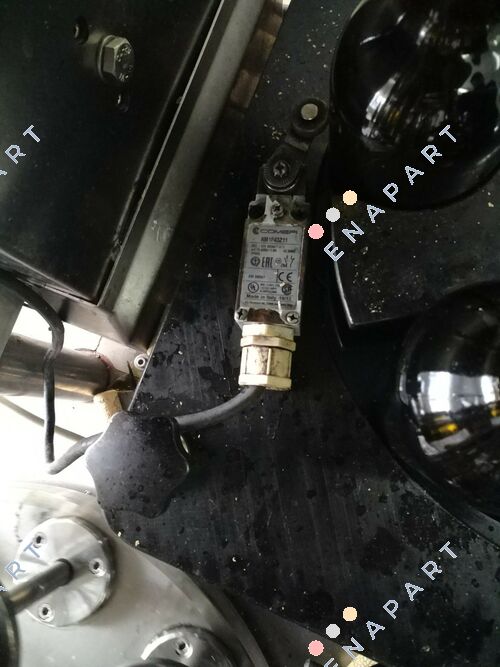 AM1F43Z11 Comutator de limită cu manetă metalică Ø18, IP66, contacte cu acțiune rapidă (1NO+1NC), funcționare de deschidere pozitivă